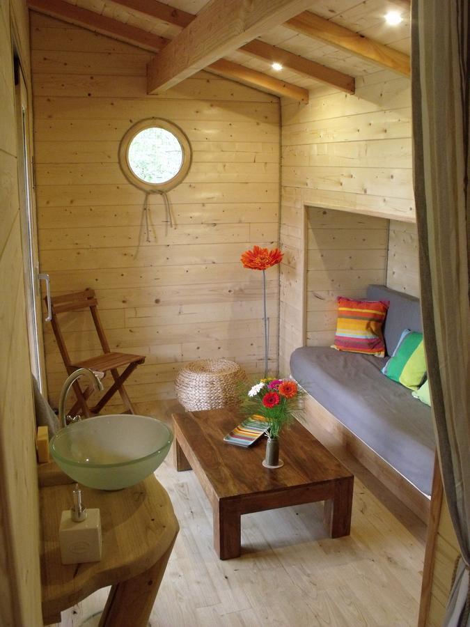 La Cabane Du Vieux Chene Susmiou Bagian luar foto