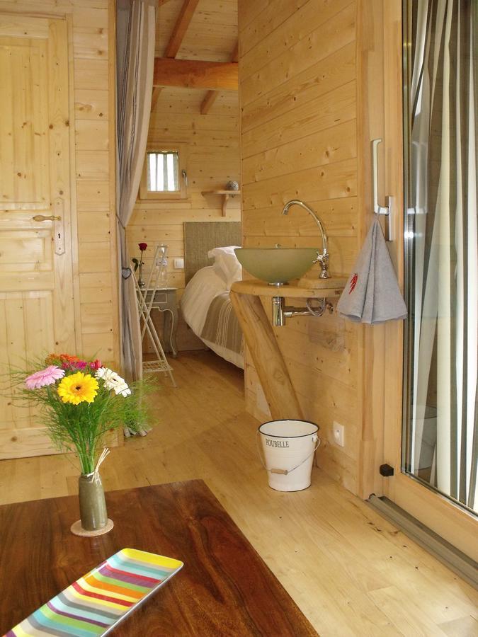 La Cabane Du Vieux Chene Susmiou Bagian luar foto